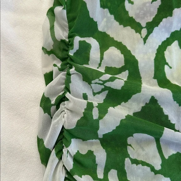 Floral Green Reversible Halter Top - Picture 4 of 4